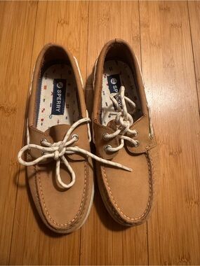 Sperry Tan Leather Boat Shoes with White Laces